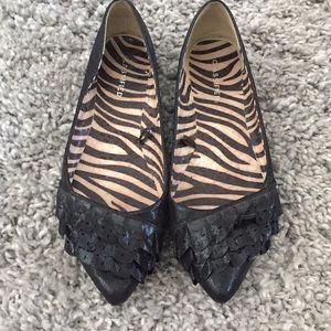 Classified size 7 flats